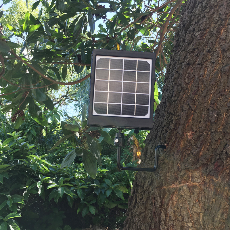 Sada nabíječky solárního panelu 8000 amh pro kameru se sledováním divoké zvěře